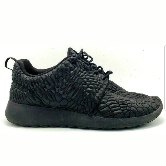 Nike Shoes - Nike Womens Sneakers Roshe One DMB Textured Ru